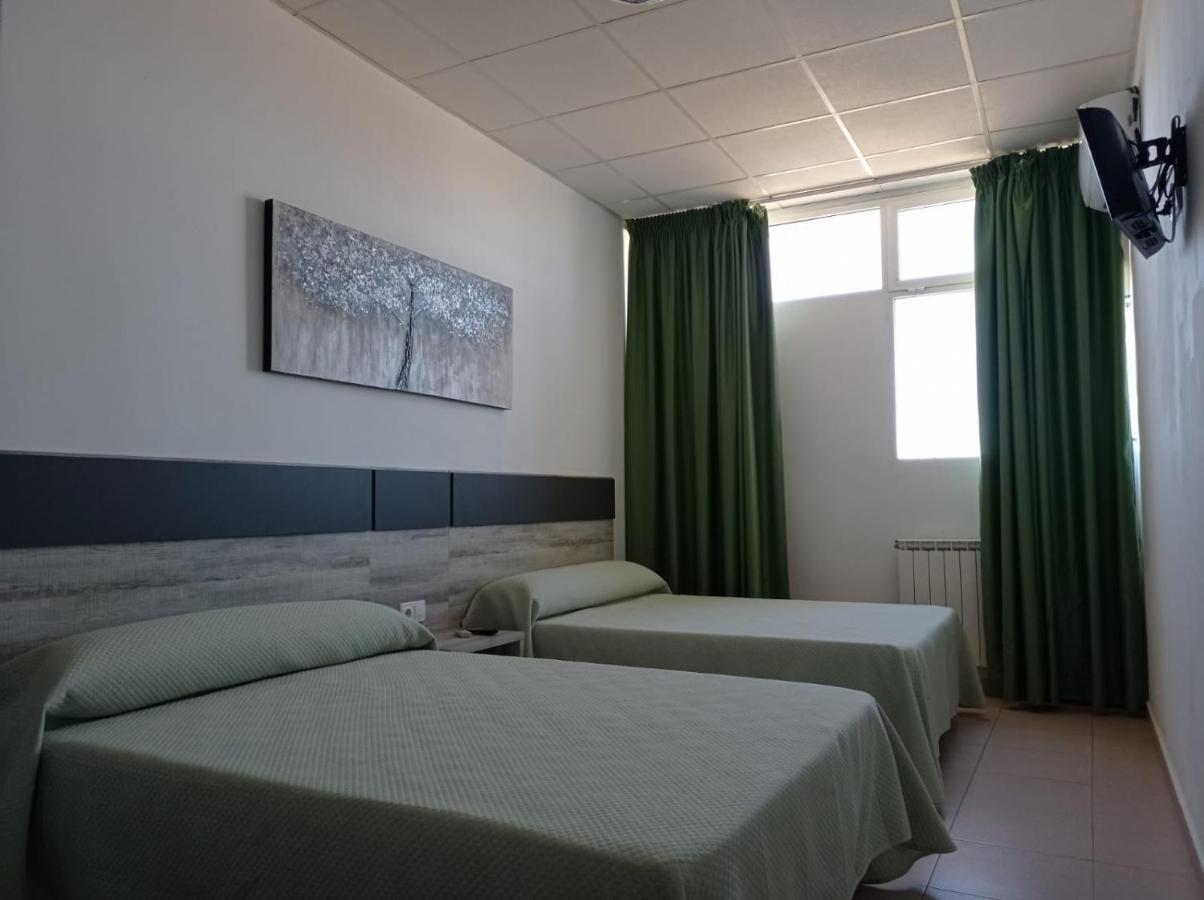 Hostal Brin Monreal del Campo Extérieur photo