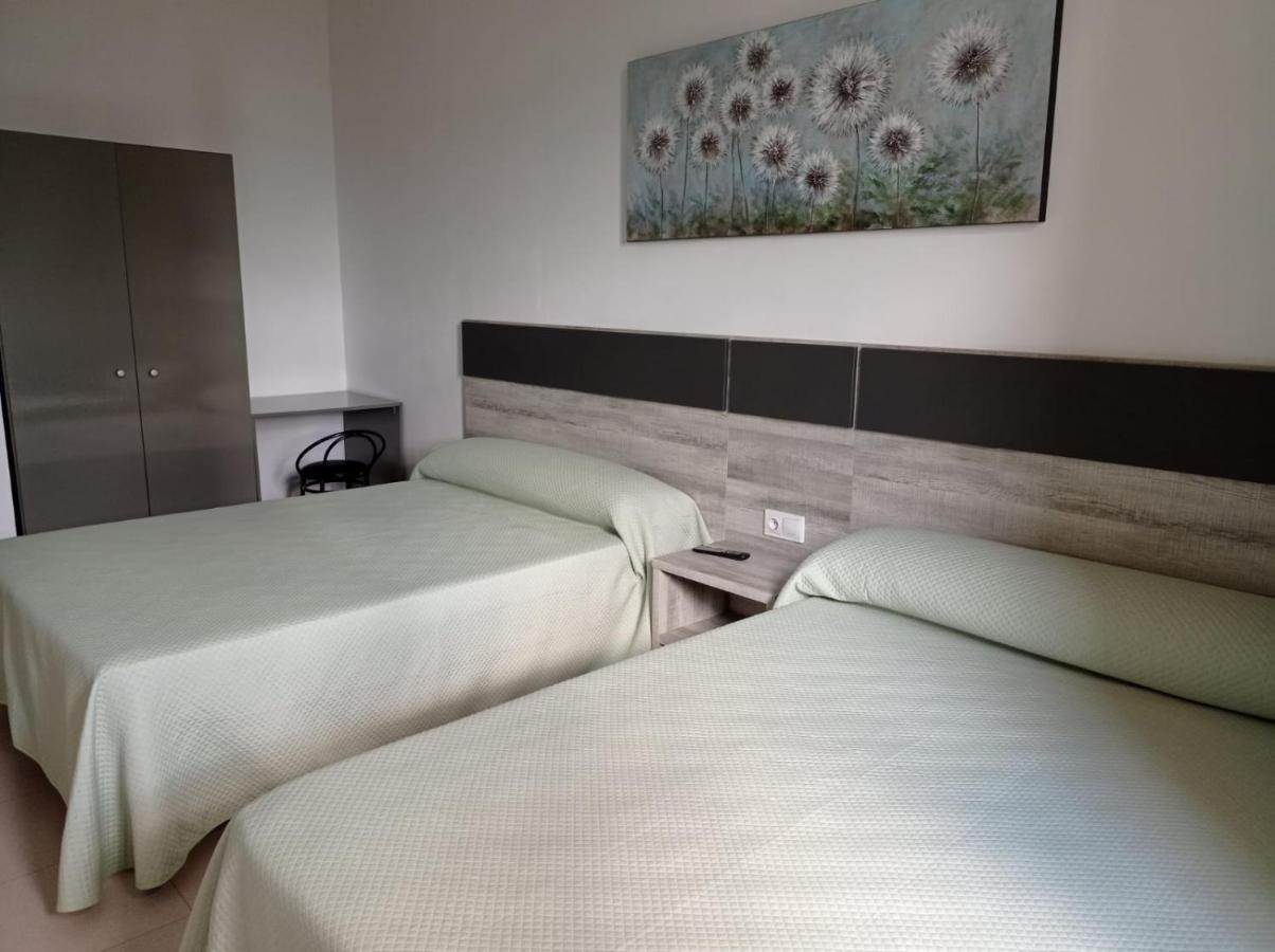 Hostal Brin Monreal del Campo Extérieur photo